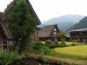 800px-Traditional_Japanese_village_Shirakawa-go