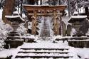 ist2_2895622-winter-shinto-shrine